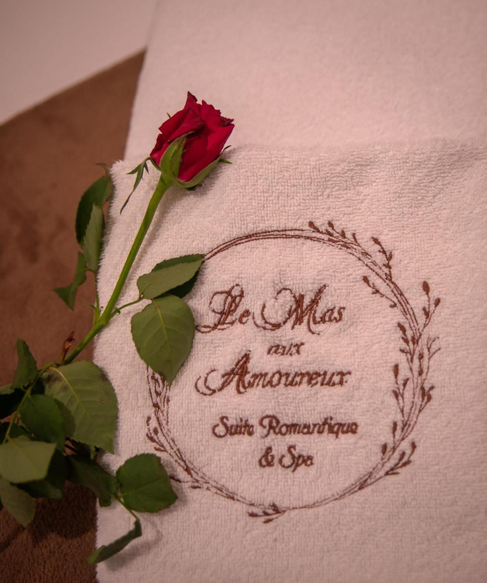 Le Mas Aux Amoureux , Suite Romantique Et Spa Le Barcarès المظهر الخارجي الصورة